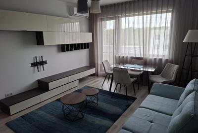 Apartament cu 2 camere semidecomandat în Băneasa