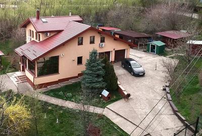 Casă cu 6 camere cu Teren 8800 Mp în Gura Văii - 5