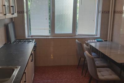 Apartament cu 3 camere decomandat în Titan - 19