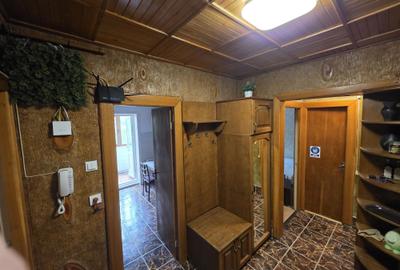 Apartament cu 2 camere decomandat în Complex Studențesc