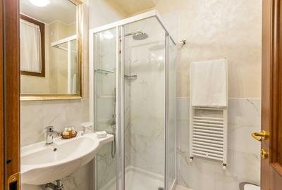 Apartament cu 3 camere decomandat în Central - 6