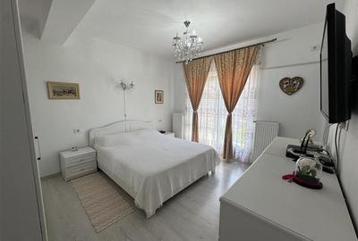 Casă cu 6 camere cu Canalizare în Central