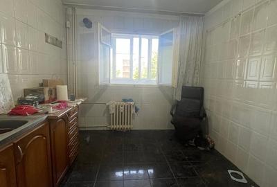 Apartament cu 3 camere semidecomandat în Gorjului - 6