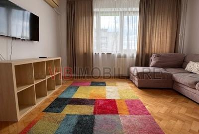 Apartament cu 3 camere semidecomandat, mobilat în Domenii