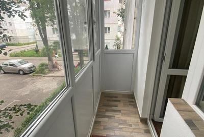 Apartament cu 3 camere în Micro 6 - 9