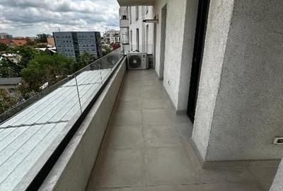 Apartament cu 4 camere semidecomandat în Unirii