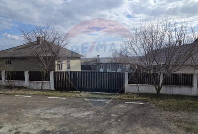 Casă cu 4 camere cu Teren 614 Mp în Stânca (Ștefănești) - 4