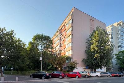 Apartament cu 2 camere decomandat în Eroii Revoluției
