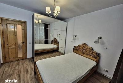 Apartament cu 3 camere semidecomandat în Central