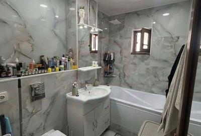Apartament cu 2 camere decomandat în Micro 20 - 8