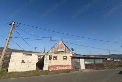 Teren de 1000 mp, în Ghioroc - 1