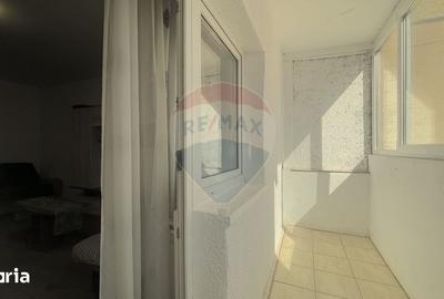Apartament cu 3 camere decomandat, mobilat în Est