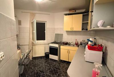 Apartament cu 3 camere semidecomandat în Baba-Dochia - 3