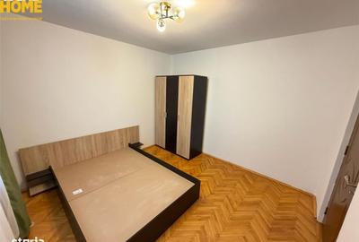 Apartament cu 3 camere în Podu Roș