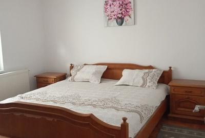 Apartament cu 3 camere decomandat în Sfântu Ilie