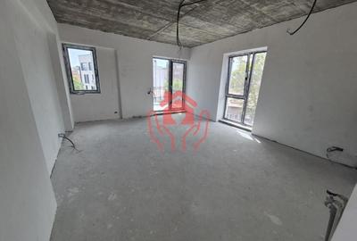 Apartament cu 3 camere semidecomandat în Eminescu