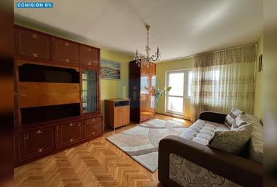 Apartament cu 3 camere decomandat în Zorilor