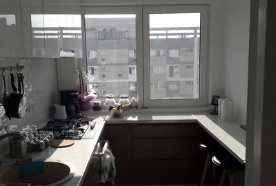 Apartament cu 3 camere semidecomandat în Baba Novac - 1