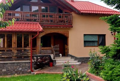 Casă individuală cu 5 camere cu Canalizare în Cornu de Sus (Cornu)