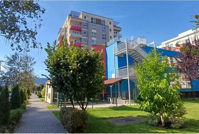 Apartament cu 2 camere decomandat, mobilat în Tractorul