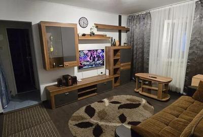 Apartament cu 2 camere semidecomandat, mobilat în Zimbru