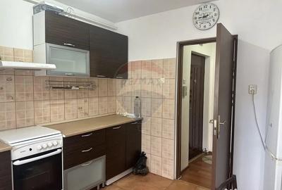 Apartament cu 2 camere semidecomandat în Mărăței