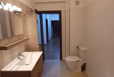 Apartament cu 3 camere în Central - 11