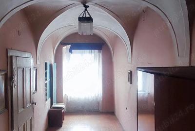 Apartament cu 3 camere decomandat în Central - 1