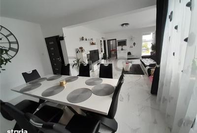 Casă cu 4 camere cu Teren 325 Mp în Sântandrei