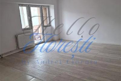 Apartament cu 3 camere semidecomandat în Baciu