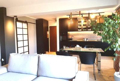 Apartament cu 3 camere decomandat, mobilat în Decebal