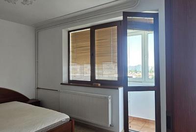 Apartament cu 3 camere, mobilat în Grivița