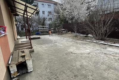 Casă cu 3 camere în Central
