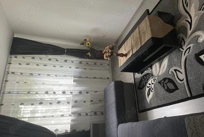 Apartament cu 3 camere semidecomandat în Trivale