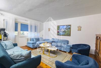 Apartament cu 4 camere decomandat în Soarelui