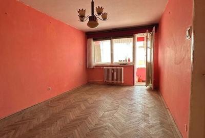 Apartament cu 3 camere decomandat în Valea Rosie