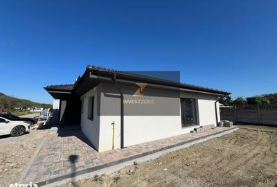 Casă cu Teren 500 Mp în Podgoria