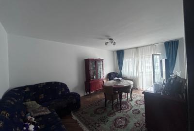 Apartament cu 4 camere decomandat în Dacia - 2