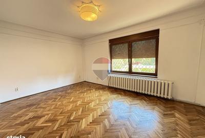 Casă cu 4 camere cu Teren 200 Mp în Grigorescu