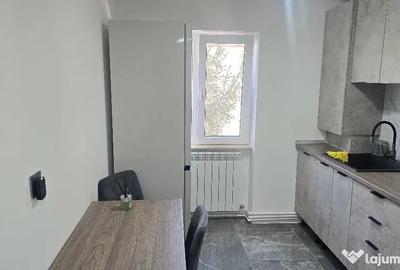 Apartament cu 2 camere semidecomandat în Zamfirescu