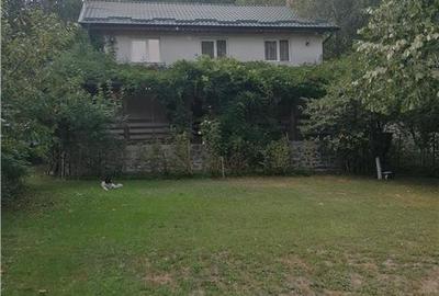 Casă individuală cu 7 camere cu Teren 825 Mp în Berevoești - 1