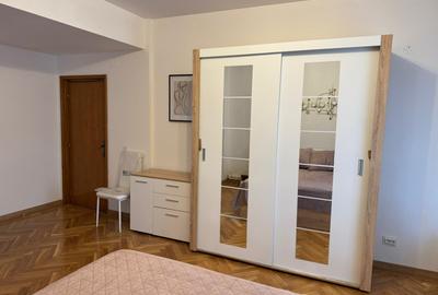Apartament cu 4 camere decomandat, mobilat în Victoriei - 3