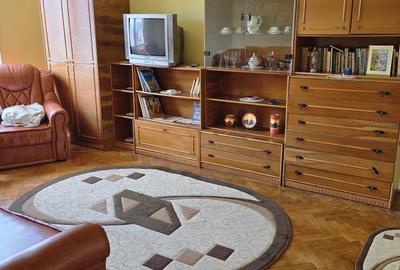 Apartament cu 3 camere decomandat în 7 Noiembrie - 1
