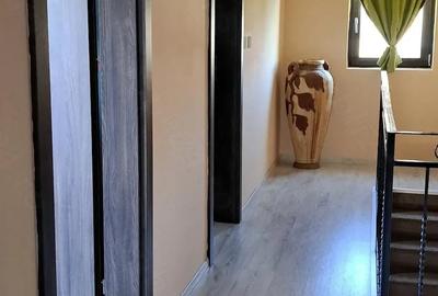 Casă cu Teren 200 Mp în Utvin - 4