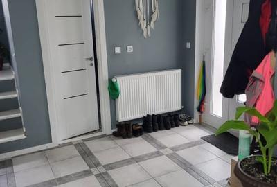 Duplex cu 5 camere cu Canalizare în Florești - 10