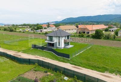 Casă individuală cu 4 camere cu Canalizare în Cristian - 25