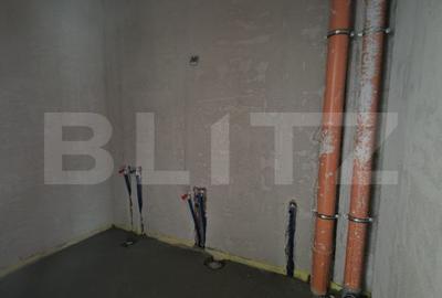 Apartament cu 4 camere decomandat în Central - 2