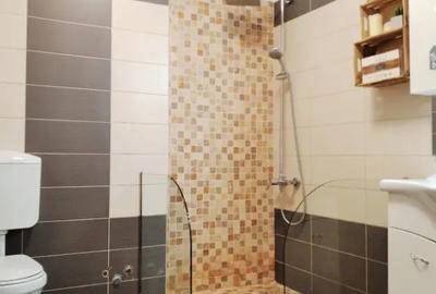 Apartament cu 3 camere decomandat în Podgoria