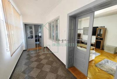 Casă cu 4 camere cu Teren 1201 Mp în Central