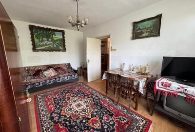 Apartament cu 2 camere semidecomandat, mobilat în Hunedoara